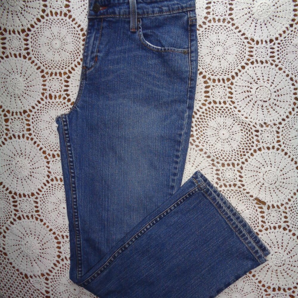Levis Strauss Signature Mid Rise Boot Cut Jeans (F)